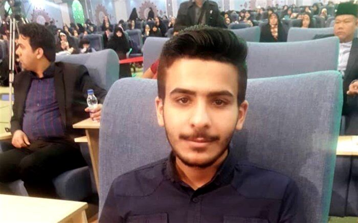 قاری دانش‌آموز عراقی: در مدارس عراق دروس اسلامی تدریس می شود ولی من قرآن را در دارالقرآن ها فرا گرفته‌ام