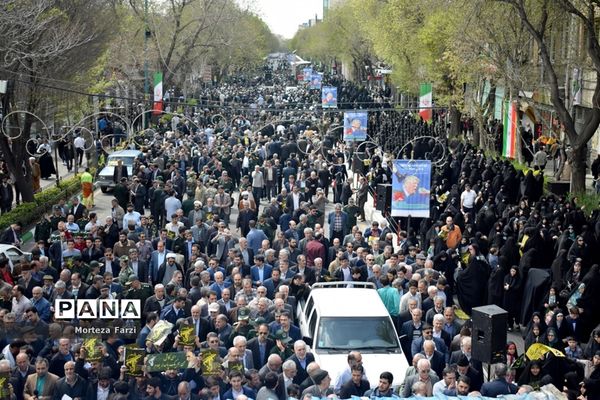 راهپیمایی مردم تبریز در حمایت از سپاه پاسداران انقلاب اسلامی