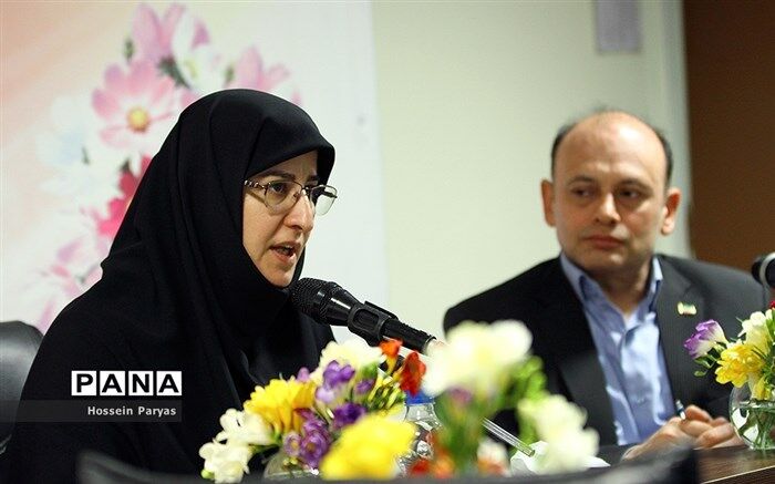 حکیم‌زاده: آیین‌نامه ارزشیابی کیفی - توصیفی دانش آموزان در اولین فرصت اصلاح می‌شود