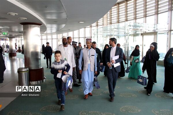 بازدید شرکت کنئدگان مسابقات بین المللی قرآن کریم از برج میلاد