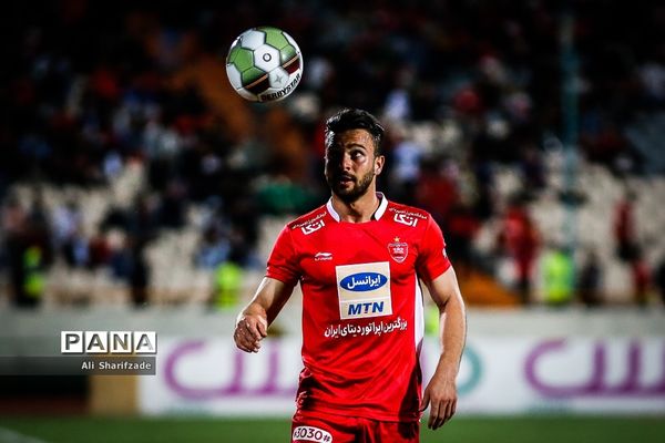 دیدار تیم‌های فوتبال پرسپولیس و سایپا