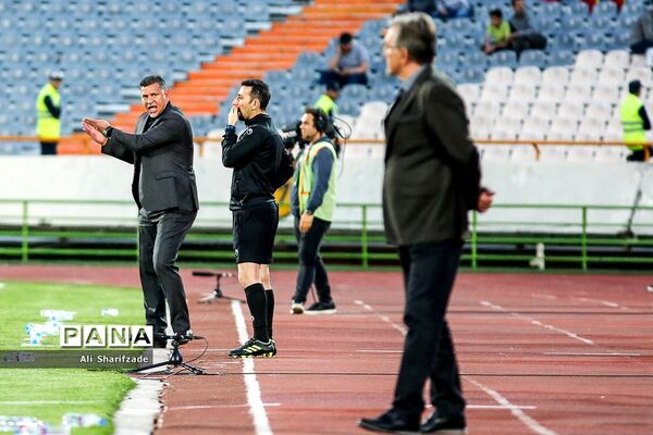 دیدار تیم‌های فوتبال پرسپولیس و سایپا