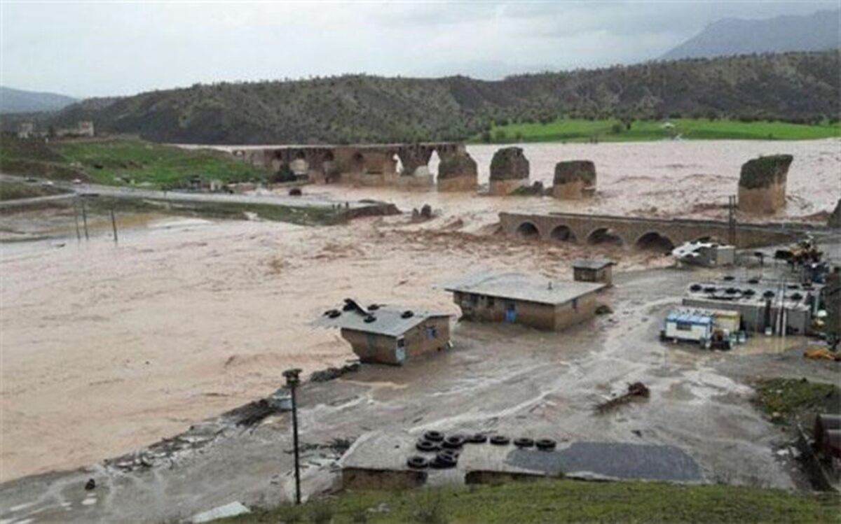 رستمیان، نماینده دلفان: هنوز ارتباط 30 تا 40 روستا با شهر برقرار نشده است