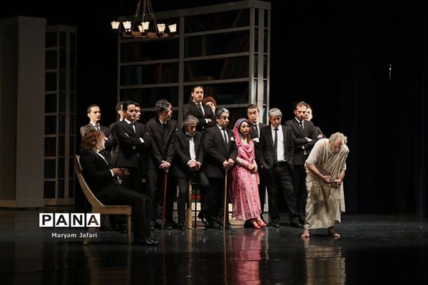 اجرای نمایش «سقراط»