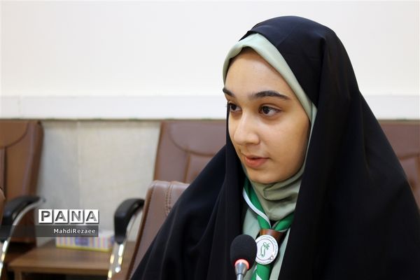 نشست تشکل‌های دانش‌آموزی با مدیرکل آموزش و پرورش استان البرز