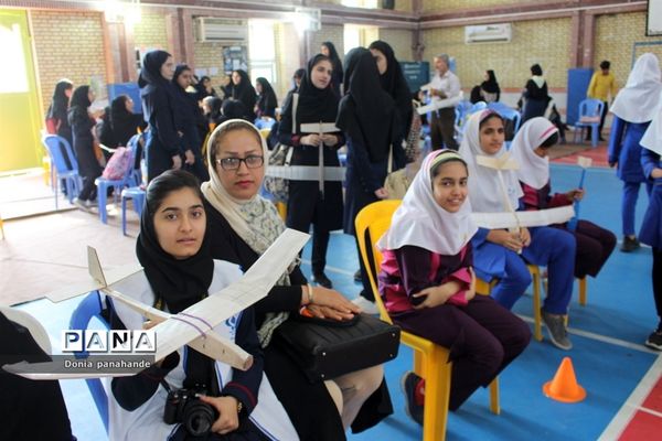 مسابقات گلایدر دانش‌آموزان دختر شهرستان بوشهر-2