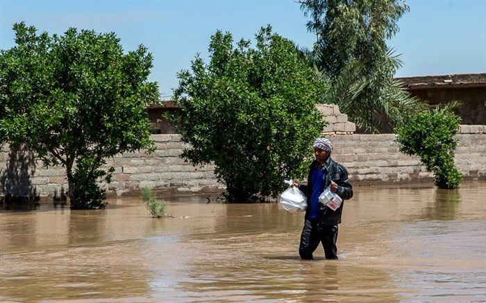 ارسال اولین محموله از کمک های آموزش و پرورش شهرستان گتوند به سیل زدگان