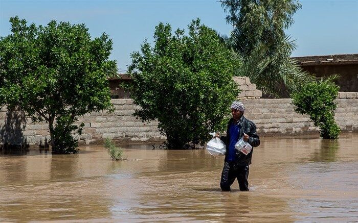 ارسال اولین محموله از کمک های آموزش و پرورش شهرستان گتوند به سیل زدگان
