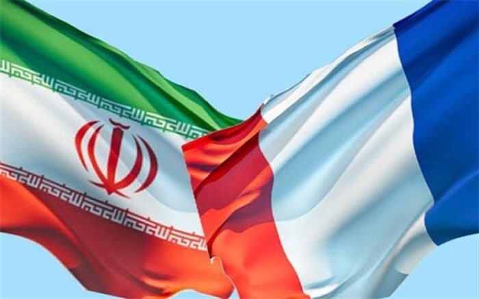 سفیر فرانسه عقب‌نشینی کرد