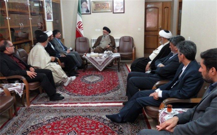 دیدارمدیرکل آموزش و پرورش  با  امام جمعه اصفهان