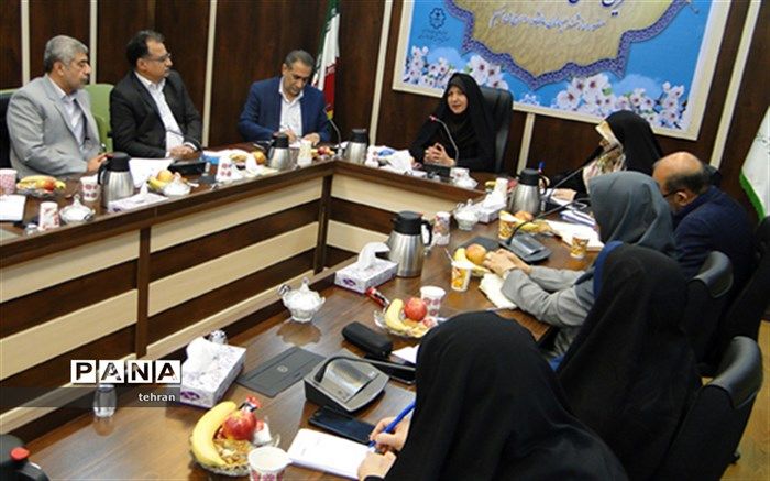 معاون آموزش ابتدایی  شهر تهران : مدرسه محل آموزش نیست، محل تربیت است