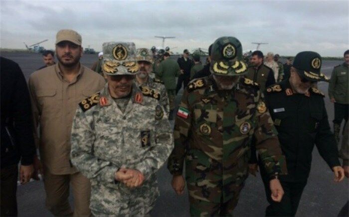 حضور سرلشکر باقری در منطقه سیل‌زده پل‌دختر
