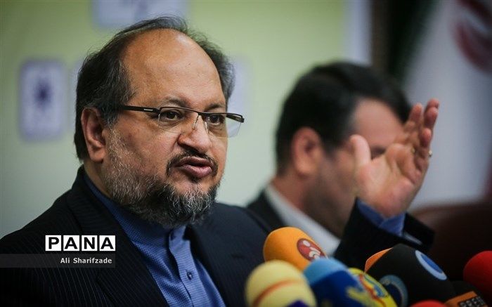 شریعتمداری:  مناطق سیل زده نباید آوردگاه جناح‌های سیاسی باشد