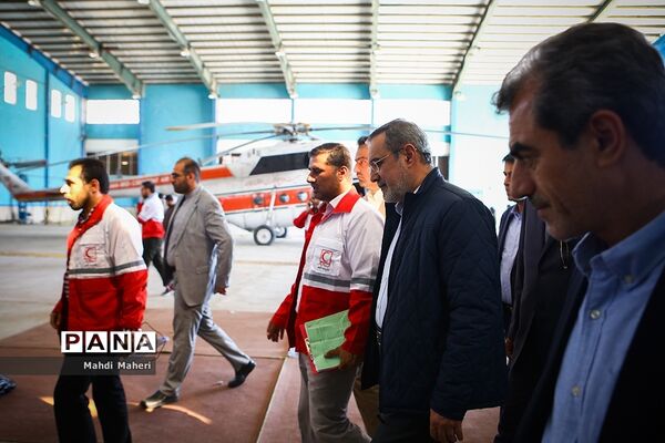 بازدید وزیر آموزش و پرورش از مناطق سیل‌زده استان خوزستان