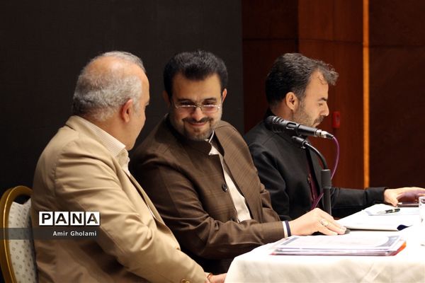 جلسه آشنایی و توجیهی دانش‌آموزان شرکت‌کننده در ششمین دوره مسابقات بین‌المللی قرآن‌کریم