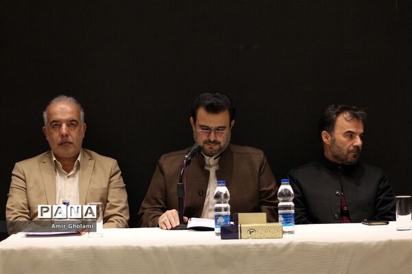 جلسه آشنایی و توجیهی دانش‌آموزان شرکت‌کننده در ششمین دوره مسابقات بین‌المللی قرآن‌کریم