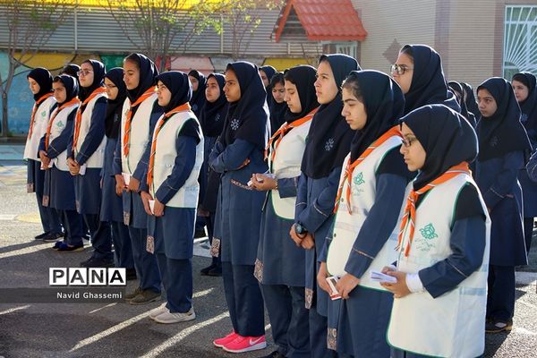 آغاز توزیع سی هزارپاکت‌ دریافت کمک‌های نقدی اولیا و دانش‌آموزان استان خراسان جنوبی به سیل‌زدگان