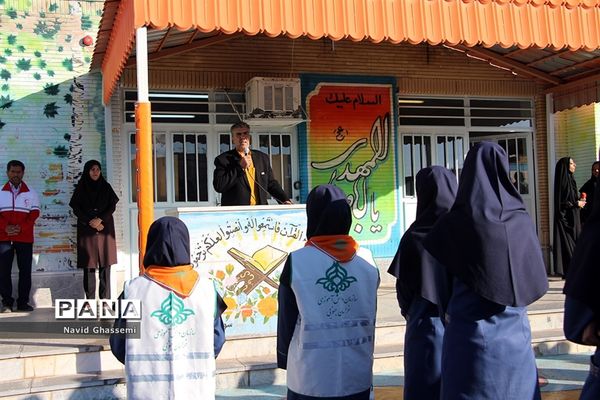 آغاز توزیع سی هزارپاکت‌ دریافت کمک‌های نقدی اولیا و دانش‌آموزان استان خراسان جنوبی به سیل‌زدگان