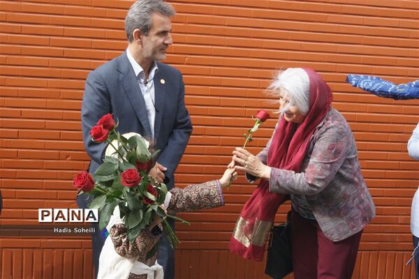بازدید رئیس انجمن بین المللی مدارس مددکاری اجتماعی و هیات همراه از مراکز خدماتی شهرقدس