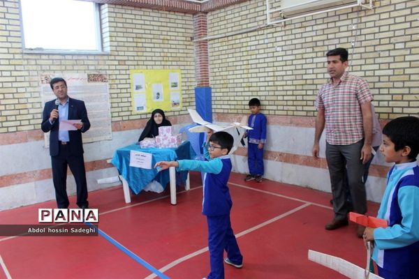 مسابقات گلایدر دانش‌آموزان پسر شهرستان بوشهر