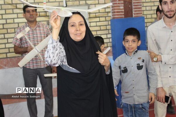 مسابقات گلایدر اولیای دانش‌آموزان پسر شهرستان بوشهر