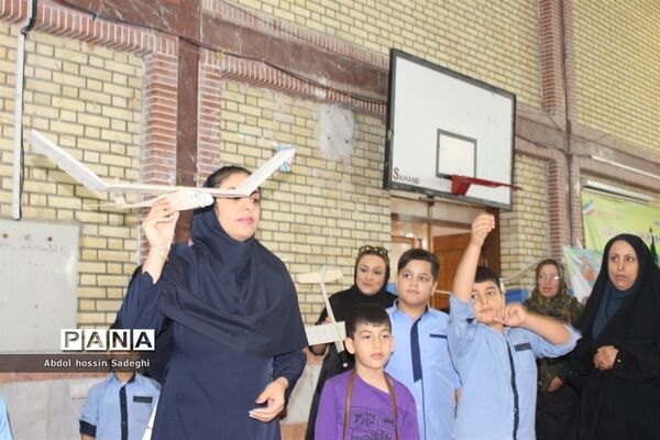 مسابقات گلایدر اولیای دانش‌آموزان پسر شهرستان بوشهر