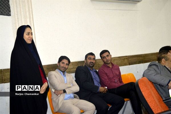 همایش تجلیل از طلایه‌داران تربیت در بوشهر-2