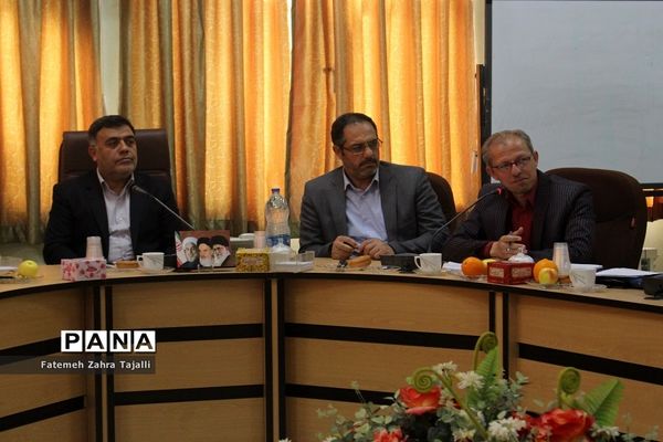 سومین جلسه شورای مرکزی انجمن اولیا و مربیان استان سمنان