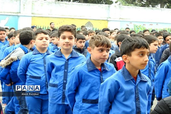 پویش ملی «سیل مهربانی همکلاسی‌ها» در دبستان امام علی (ع) رامسر
