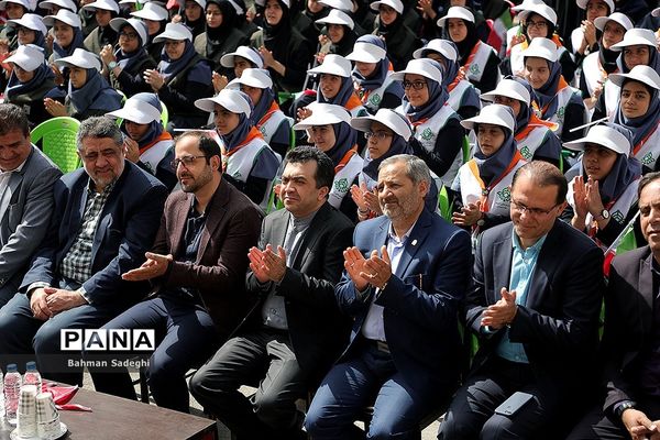 آیین سیل مهربانی همکلاسی‌ها