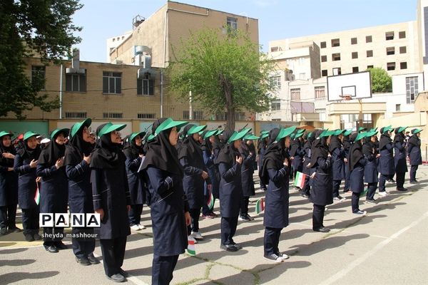 سیل مهربانی همکلاسی‌ها در ناحیه یک ری