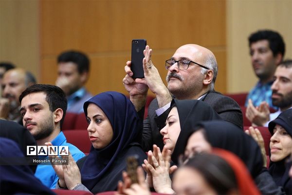 مراسم رونمایی از کتاب های شنیداری نوجوانان