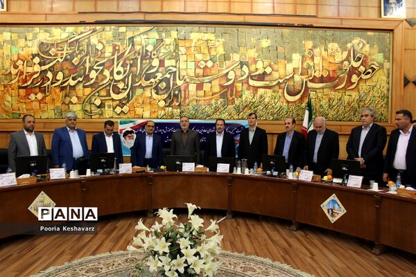 نشست روسای ادارات آموزش و پرورش استان فارس با وزیرآموزش و پرورش