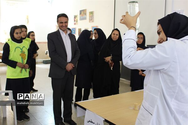 افتتاح نمایشگاه دروس تخصصی در مدارس استان یزد