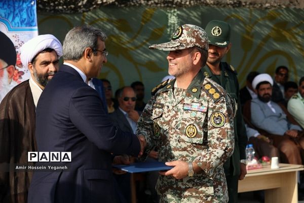 رژه روز ارتش در جزیره کیش