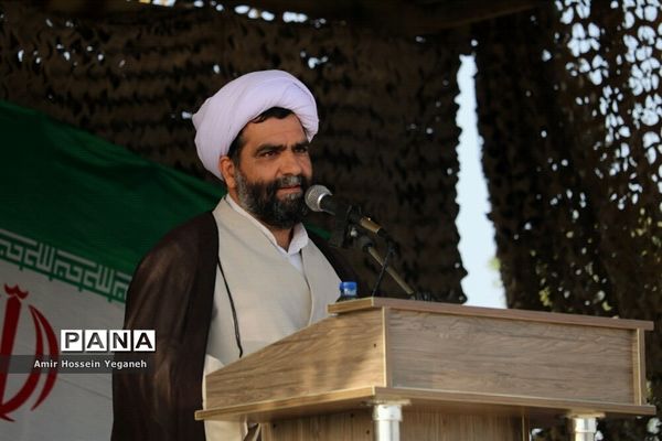 رژه روز ارتش در جزیره کیش