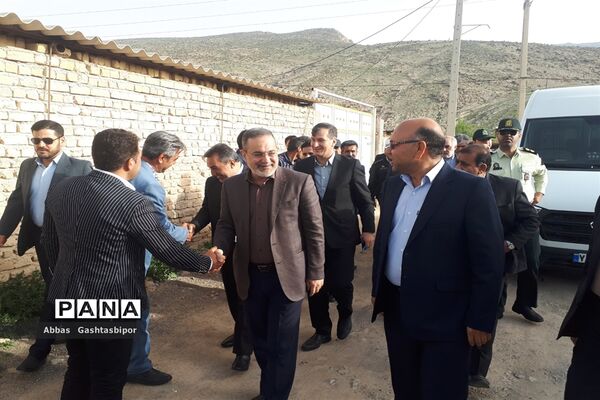 سفر وزیر آموزش و پرورش به منطقه درودزن در فارس