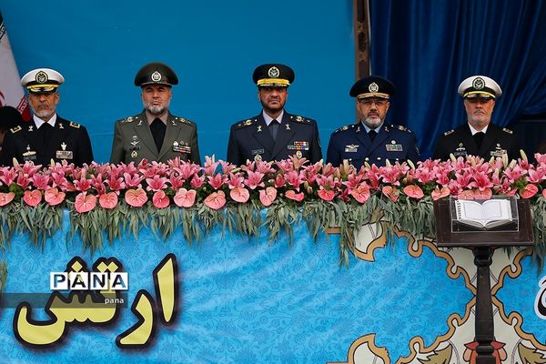 مراسم رژه روز ارتش