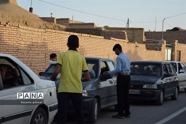 پخش شربت و شیرینی در جشن میلاد امام زمان (عج) شهرستان خوسف
