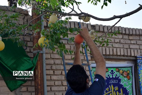 پخش شربت و شیرینی در جشن میلاد امام زمان (عج) شهرستان خوسف