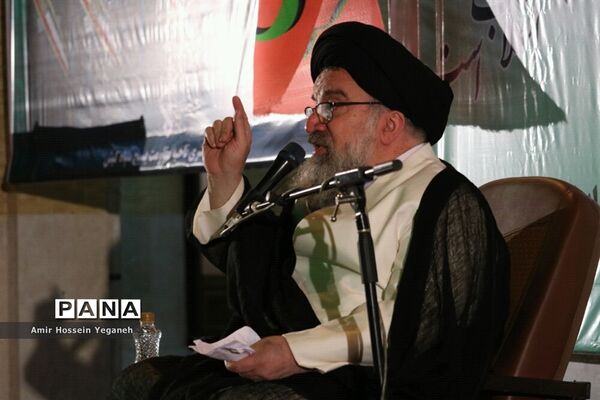 مراسم گرامیداشت سالروز تاسیس سپاه پاسداران انقلاب اسلامی با حضور آیت الله خاتمی در جزیره کیش