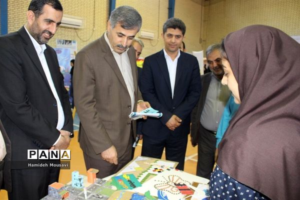 افتتاح نمایشگاه هفته معرفی مشاغل در بوشهر