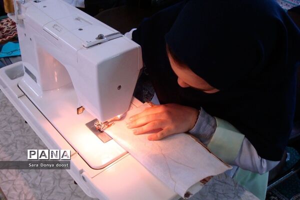 بازدید دانش‌آموزان پایه نهم چهاردانگه از هنرستان بحرالعلوم