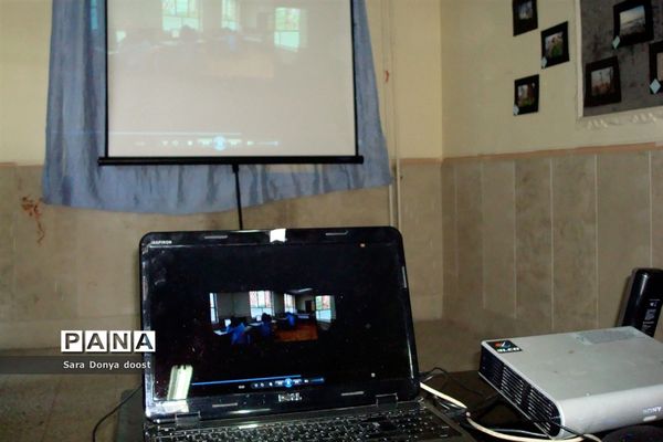 بازدید دانش‌آموزان پایه نهم چهاردانگه از هنرستان بحرالعلوم