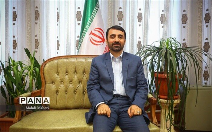 جانشین وزیر در ستاد مدرسه‌محوری: با مدرسه‌محوری معلم، مدیر، دانش‌آموز و والدین قدرت تصمیم‌گیری دارند