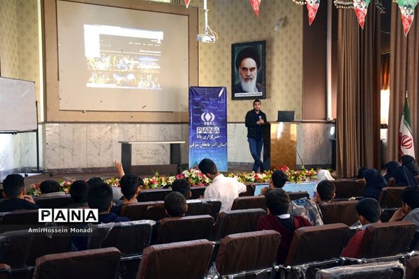 دوره آموزشی خبرنویسی و عکاسی دانش‌آموزان ناحیه یک تبریز