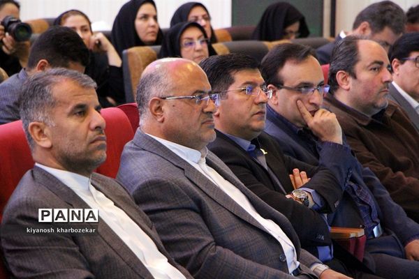 آیین اختتامیه سومین جشنواره سفیران سلامت آموزش و پرورش آذربایجان غربی