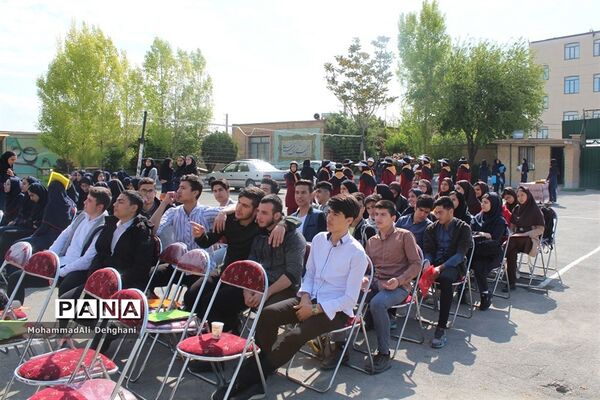 جشنواره دوستی با ریاضی شهرستان بهارستان