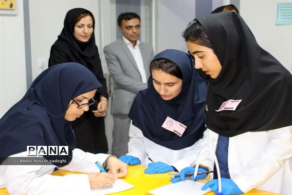 هفدهمین دوره مسابقات آزمایشگاهی آموزش متوسطه نظری استان بوشهر