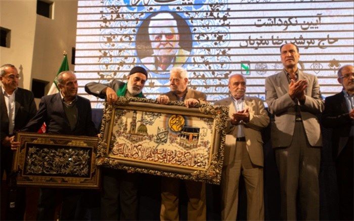 مداحان رسالت هنری اجتماعی هم دارند